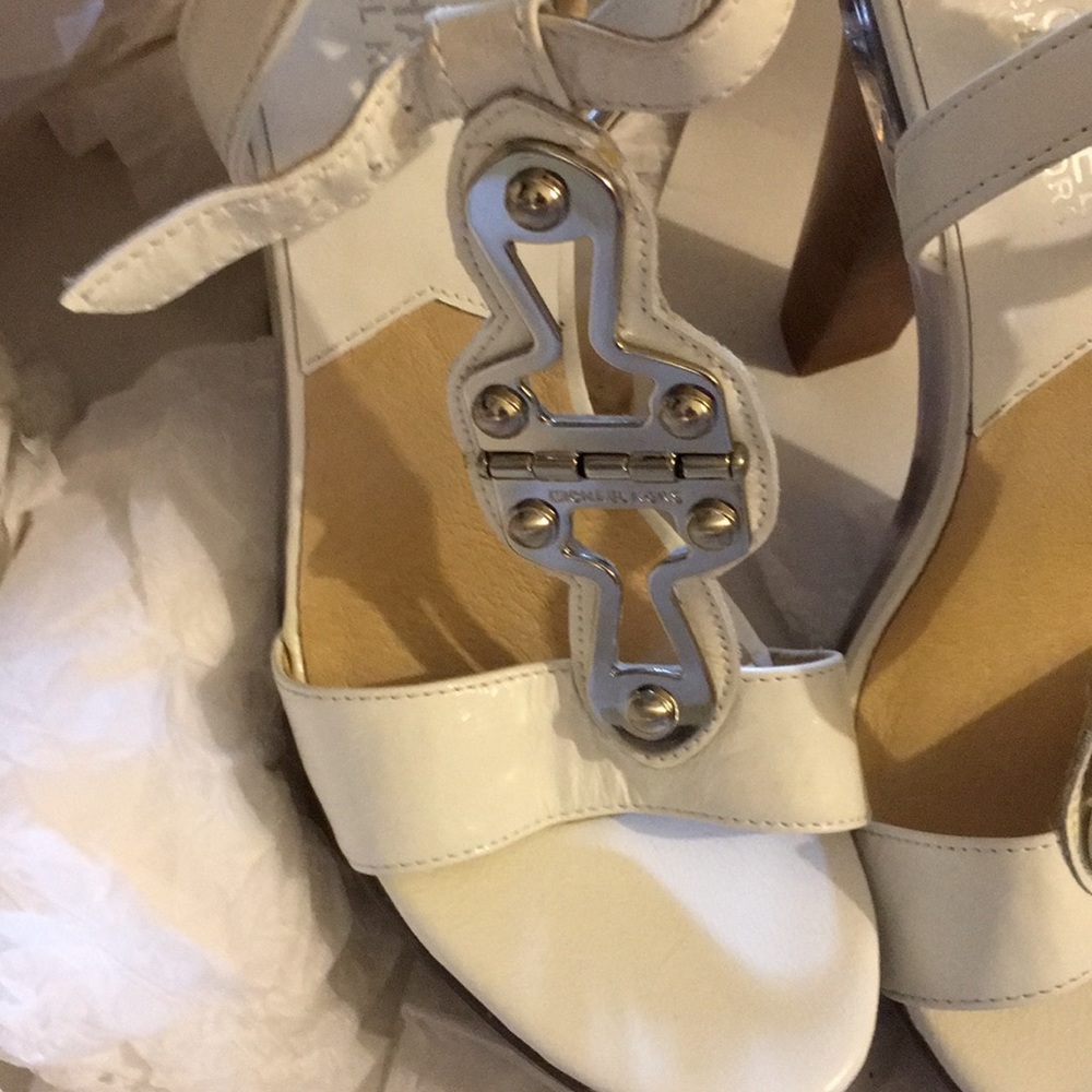 Shoes - Picture 3 of 3